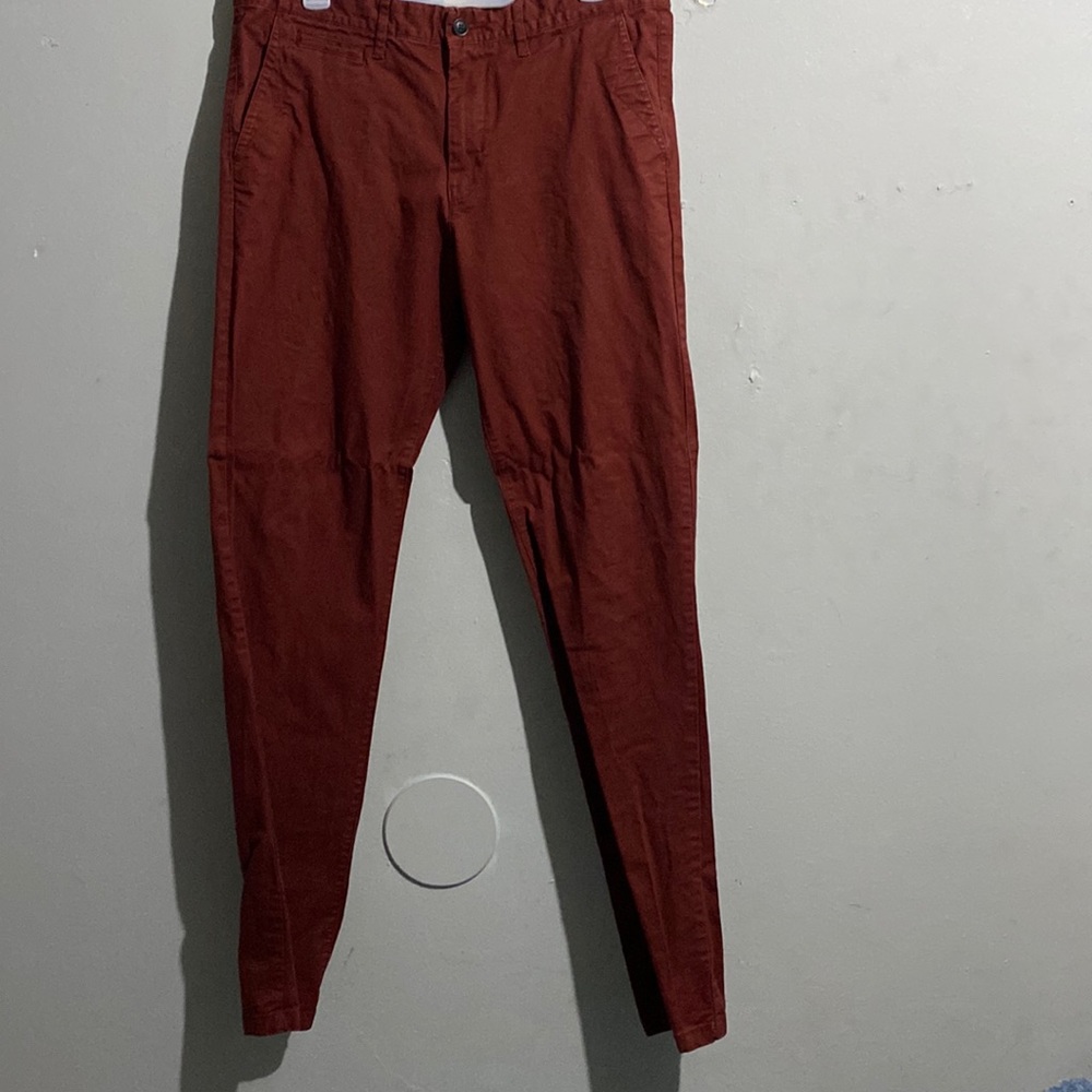 H&M Size 34 skinny fit Burgundy mens mens pants